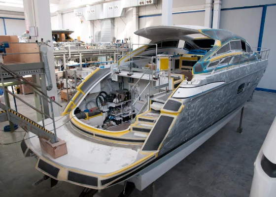 Piece composite d'un bateau dans le secteur navale